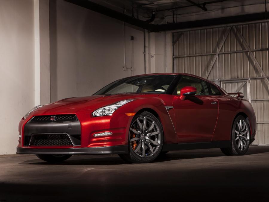  Nissan GT-R 2014 года  (US) (фото 1 из 7)
